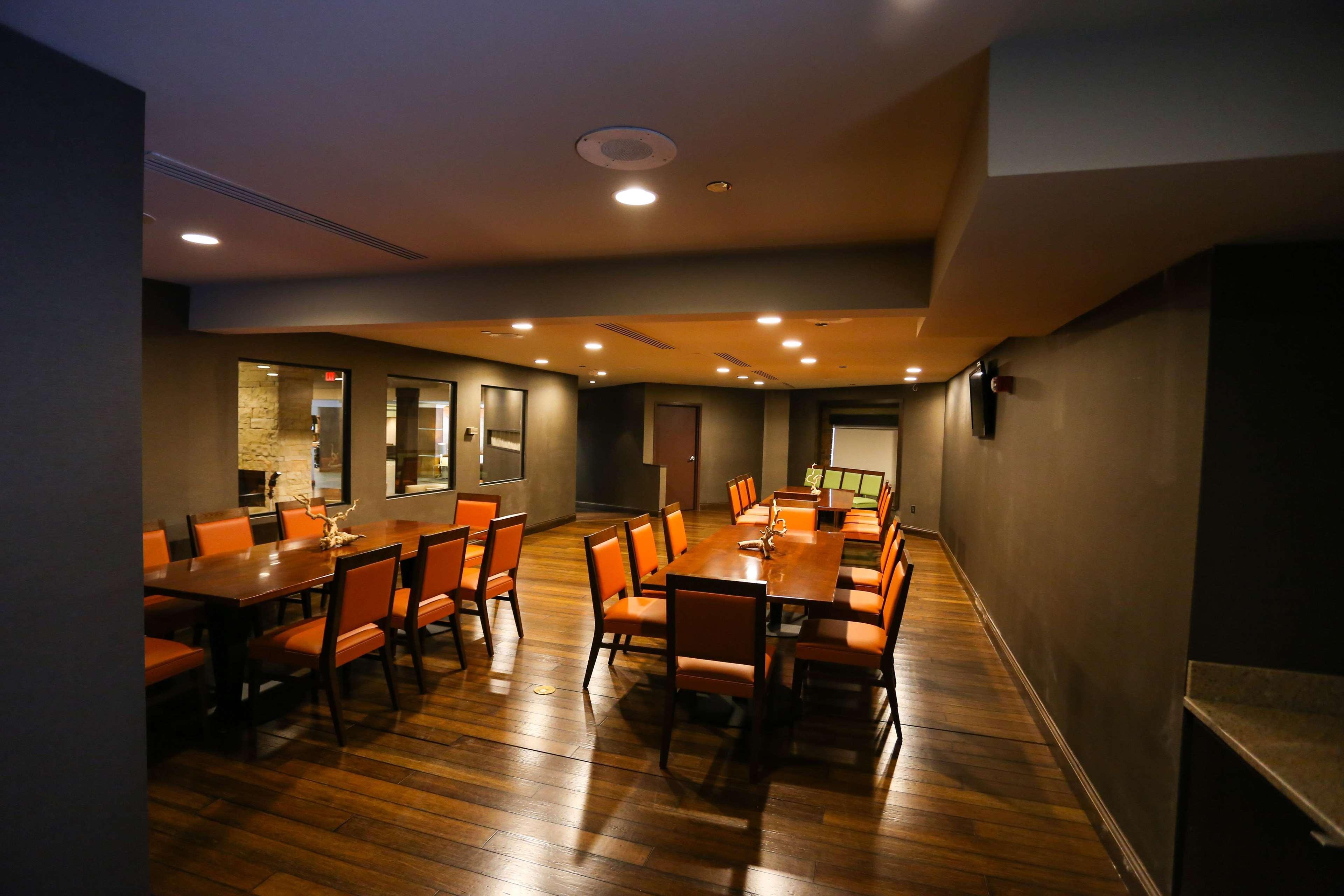 Doubletree By Hilton Cleveland East Beachwood Exterior foto