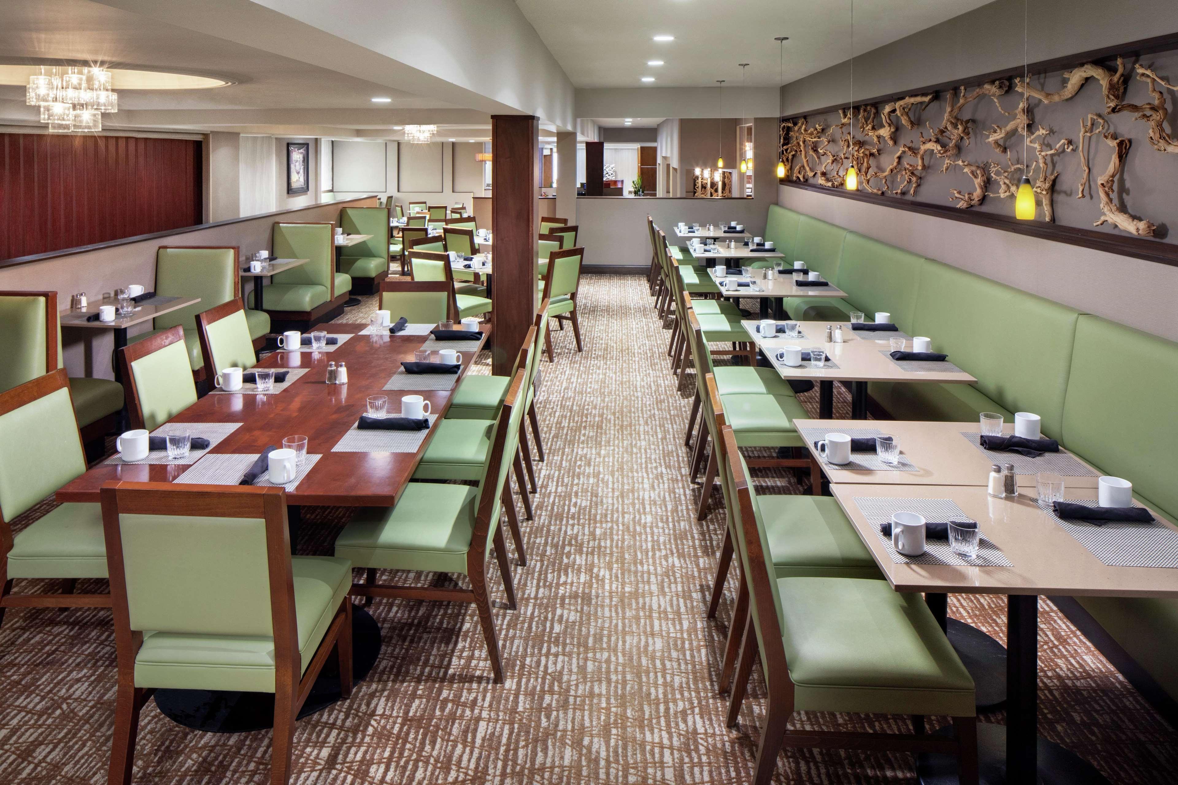 Doubletree By Hilton Cleveland East Beachwood Exterior foto