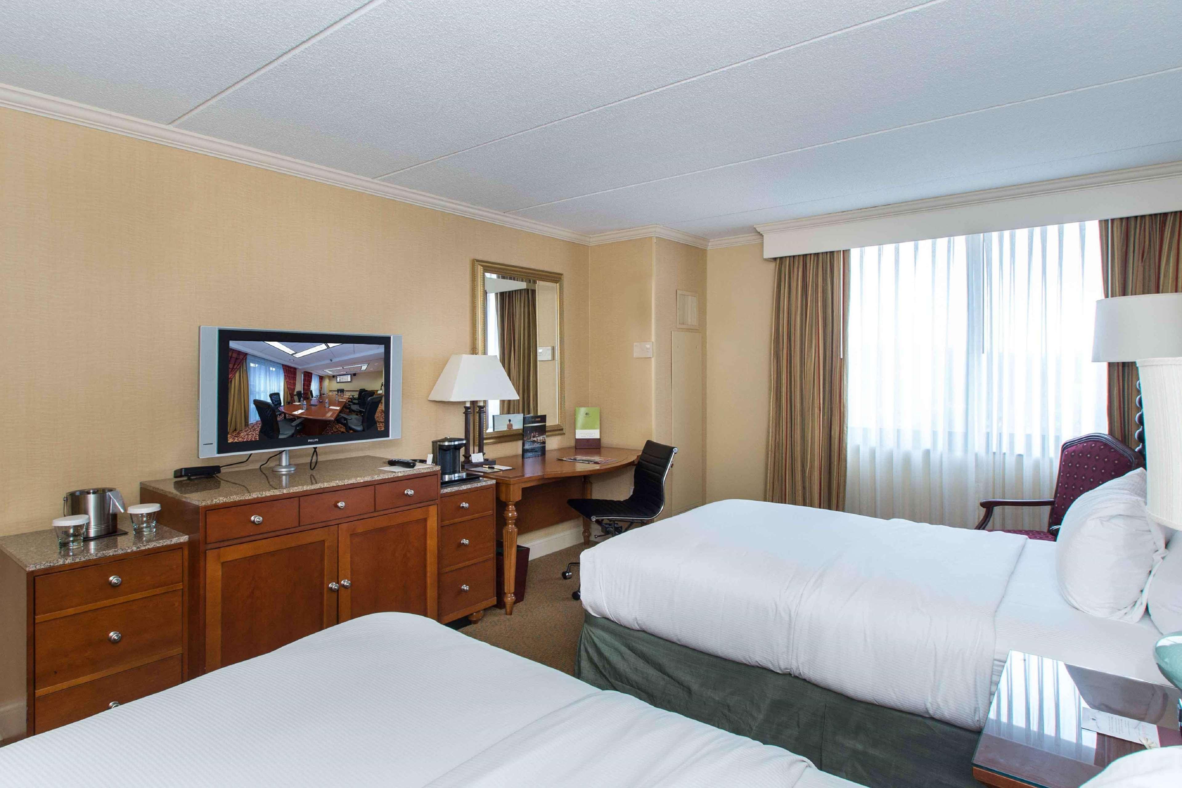 Doubletree By Hilton Cleveland East Beachwood Exterior foto