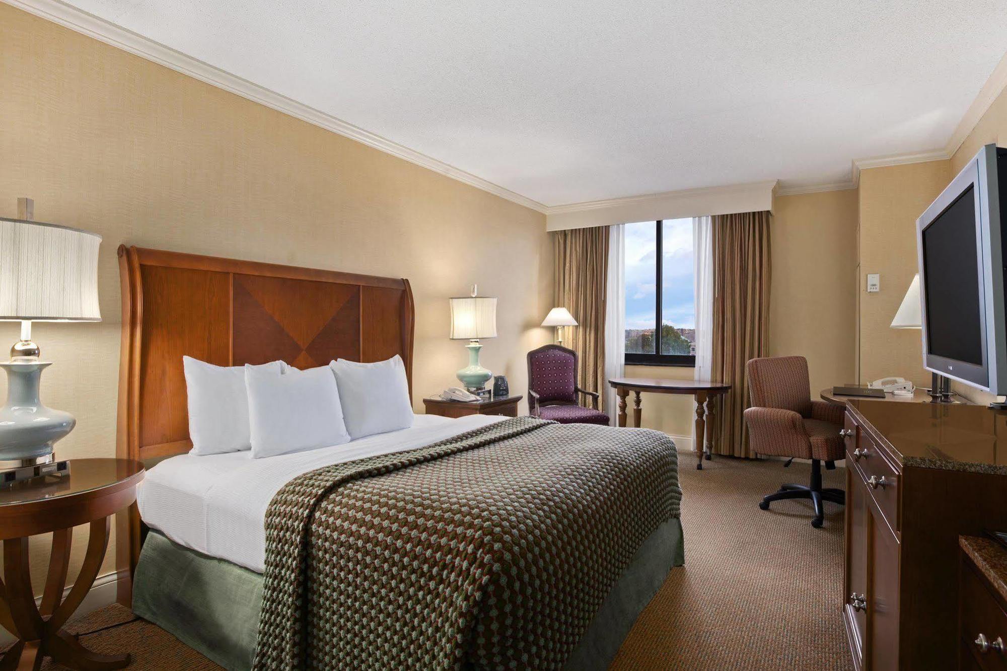 Doubletree By Hilton Cleveland East Beachwood Quarto foto